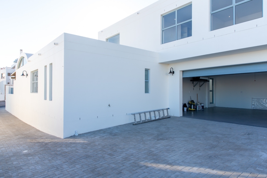 To Let 3 Bedroom Property for Rent in Paradise Beach Western Cape